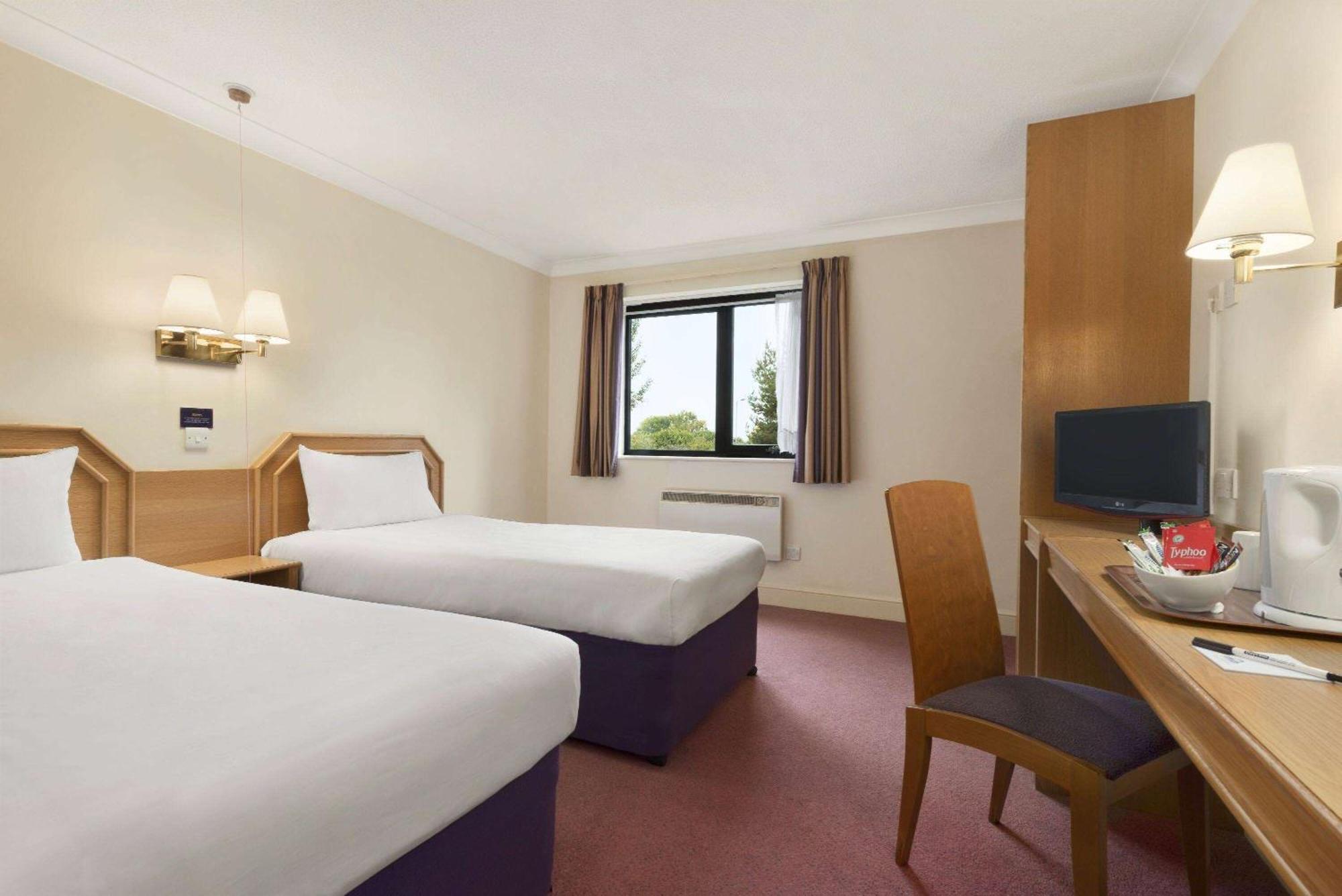 Days Inn סטאפורד מראה חיצוני תמונה